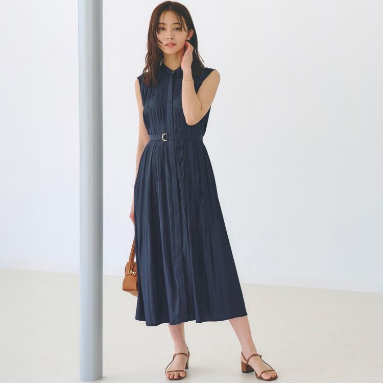 グローブ(grove)の贅沢プリーツが華やかなシャンブレープリーツワンピース マキシ・ロングワンピース
