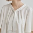 グローブ(grove)の【華やか】パール調ピン付きボウタイブラウス20