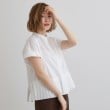 グローブ(grove)のキレイに見えて嬉しい 裾プリーツシャツ オフホワイト(003)