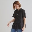 グローブ(grove)の大人の抜け感シアースラブシャーリングブラウス6