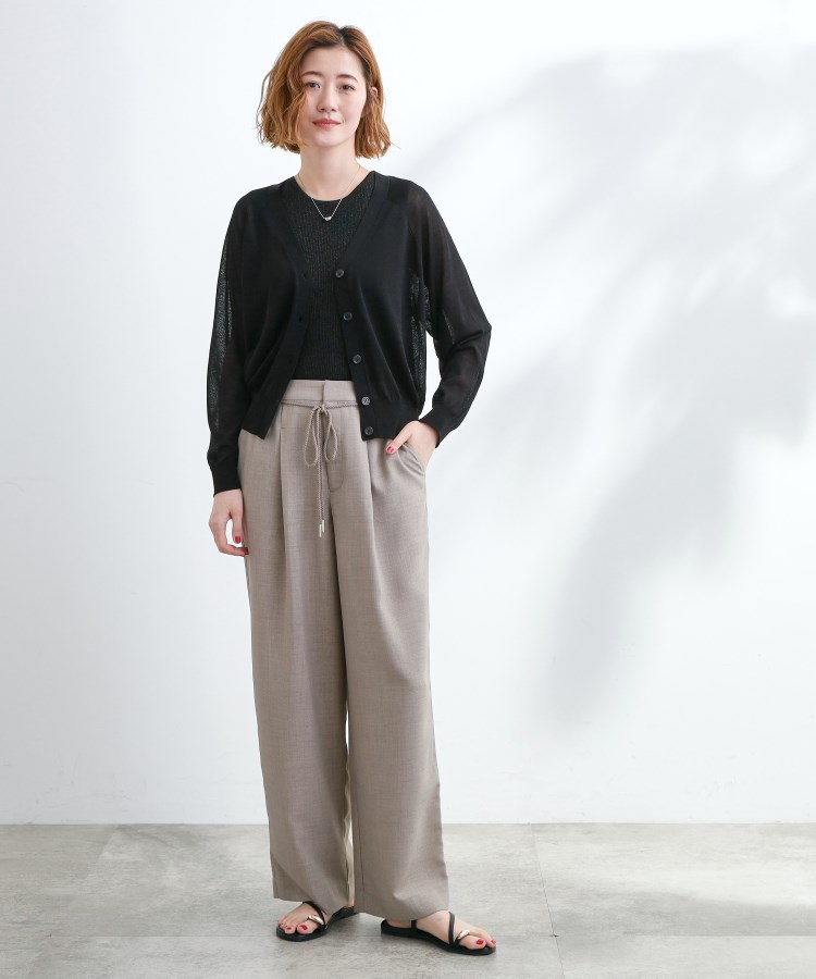 グローブ(grove)の大人な抜け感シアーラグランVネックカーデ11