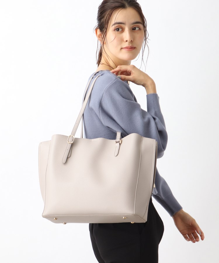 グローブ(grove)の◆【A4・軽量】お仕事スタメンBAG！ポーチ付きサイドスリットA4トート28