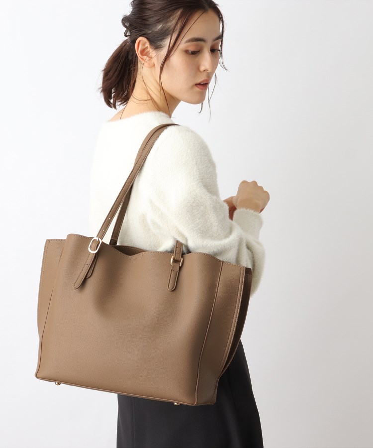 グローブ(grove)の◆【A4・軽量】お仕事スタメンBAG！ポーチ付きサイドスリットA4トート30