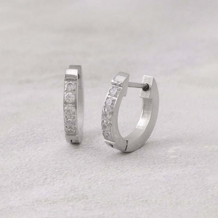 グローブ(grove)の【ステンレス】メタルビジューフープピアス ピアス
