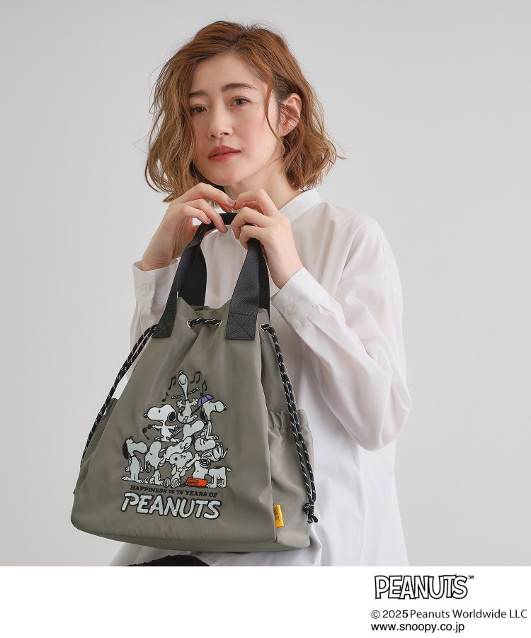 グローブ(grove)の【PEANUTS75th】ナイロン巾着トート1