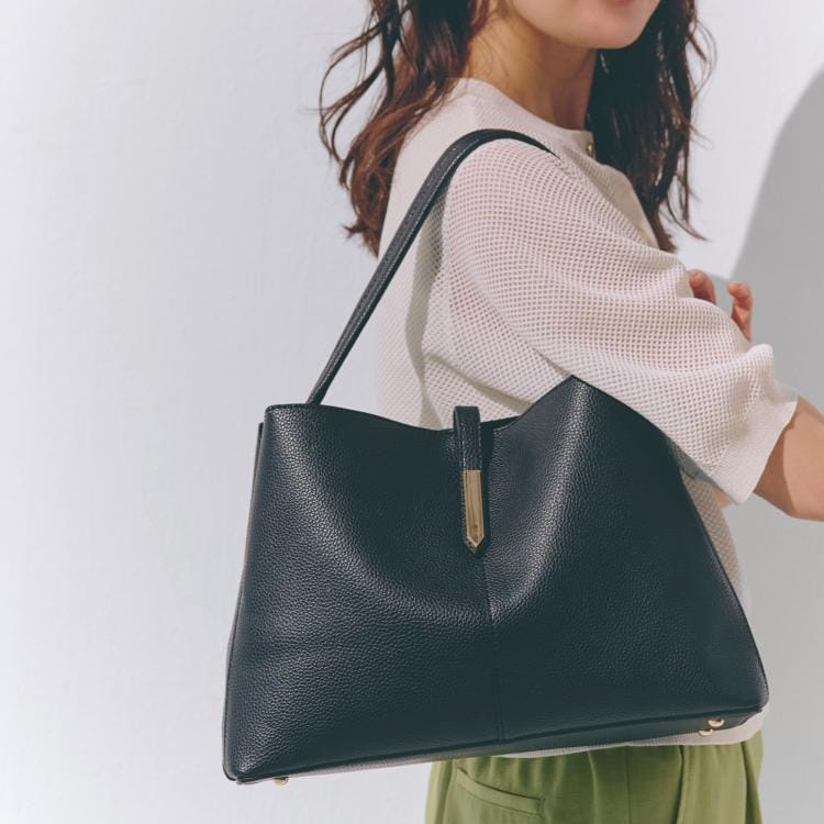グローブ(grove)のメタルベルト2WAYショルダー ショルダーバッグ