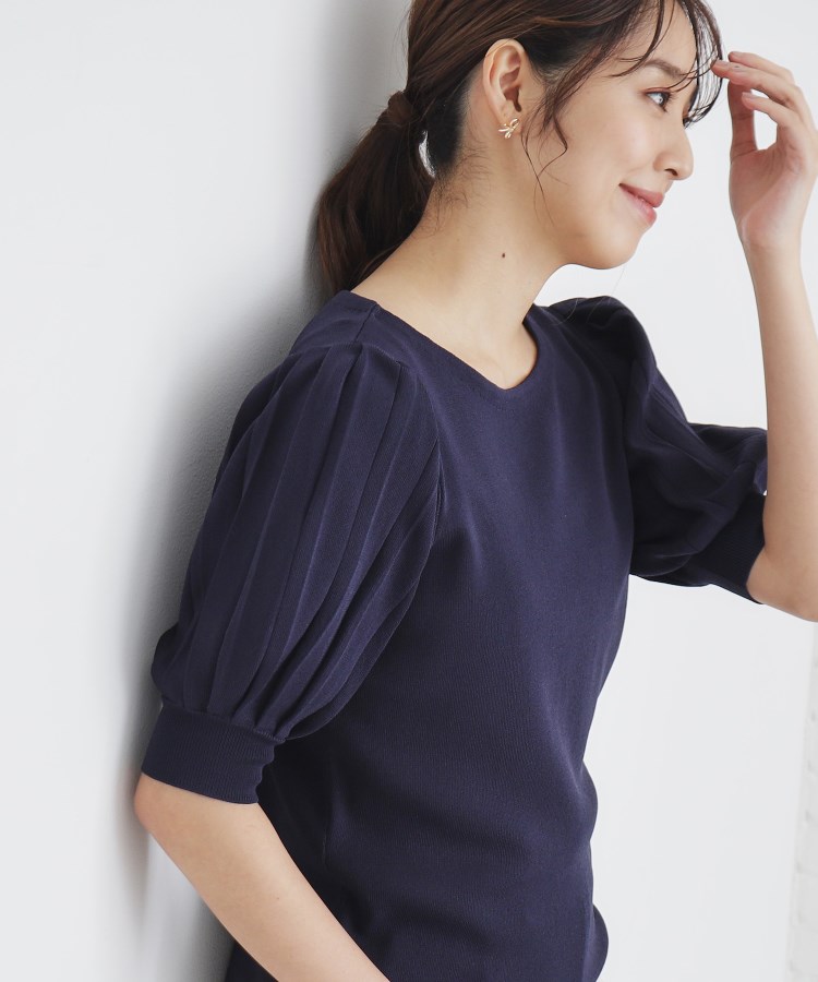 インデックス(index)の《S-LLsize/6color》ドライタッチ プリーツスリーブニット【洗濯機洗い可/抗ピル/接触冷感】 ネイビー(094)