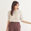 インデックス(index)のアシメボウタイブラウス【洗濯機洗い可/イージーアイロン】 グレージュ(050)