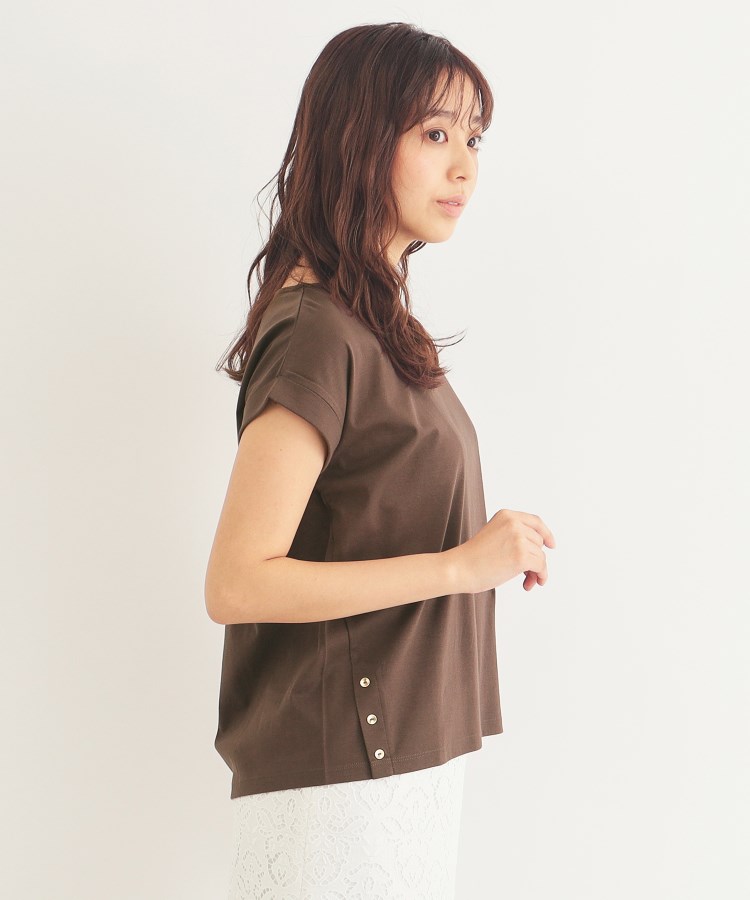 インデックス(index)の《5color》サイドボタン付き フレンチスリーブトップス【接触冷感/洗濯機洗い可】1