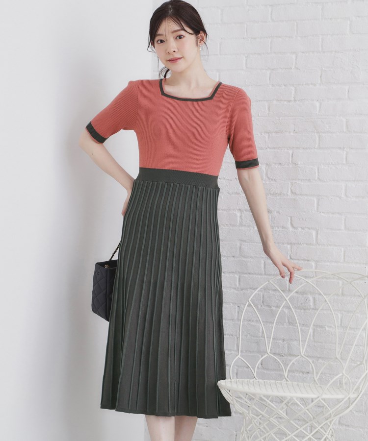 ツインセット》カーディガン×バイカラーニットワンピース【洗濯 ツインセット》カーディガン×バイカラーニットワンピース【洗濯