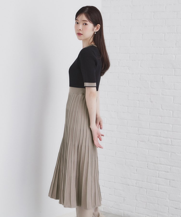 ツインセット》カーディガン×バイカラーニットワンピース【洗濯 ツインセット》カーディガン×バイカラーニットワンピース【洗濯