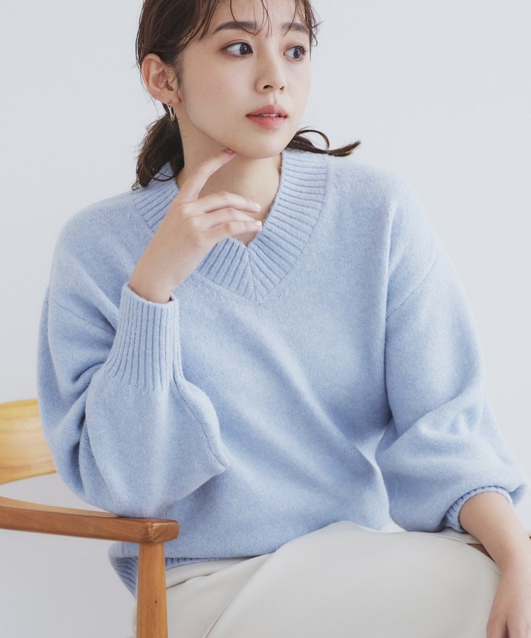 インデックス(index)の《6color》ラムライクVネックニット【洗濯機洗い可】 ブルー(891)