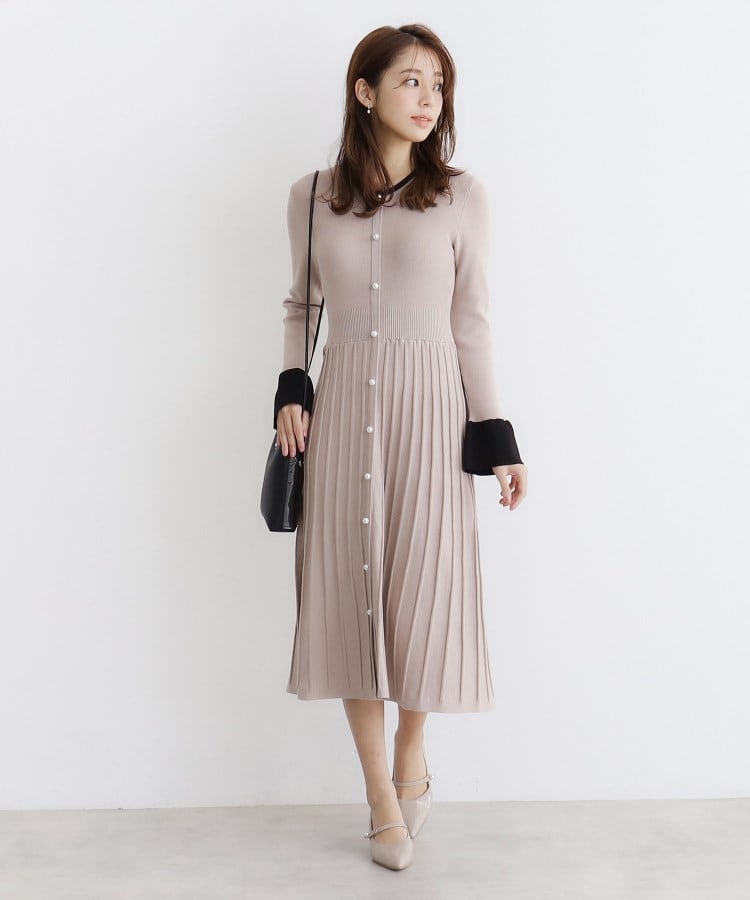 美人百花掲載》パール調デザインバイカラーニットワンピース 美人百花掲載》パール調デザインバイカラーニットワンピース