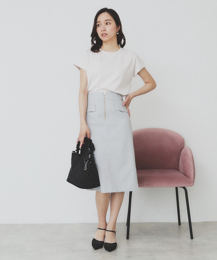 インデックス(index)の《6色展開/S-3Lサイズ》フラワー刺繍Tシャツ【汗ジミ防止/吸水速乾/接触冷感/UVケア/洗濯機洗い可】16