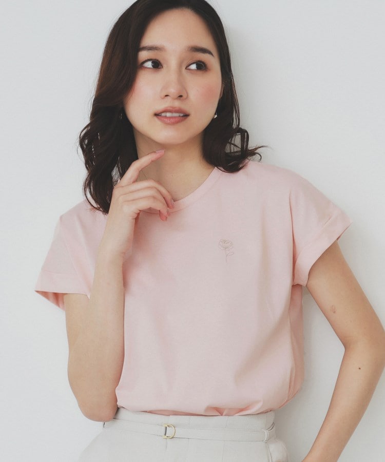 インデックス(index)の《6色展開/S-3Lサイズ》フラワー刺繍Tシャツ【汗ジミ防止/吸水速乾/接触冷感/UVケア/洗濯機洗い可】 ライトピンク(070)