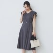 インデックス(index)の《5色展開/S-LLサイズ》シルケットVネックフレアワンピース【接触冷感/UVケア/洗濯機洗い可】 チャコールグレー(814)