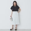 インデックス(index)の《7色展開/S-LLサイズ》フリルタックスリーブキーネックブラウス【吸水速乾/洗濯機可/イージーアイロン/抗ピル】17