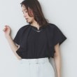 インデックス(index)の《7色展開/S-LLサイズ》フリルタックスリーブキーネックブラウス【吸水速乾/洗濯機可/イージーアイロン/抗ピル】 ネイビー(094)