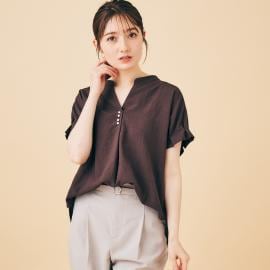 インデックス(index)の《7色展開/XS-LLサイズ》タックスリーブスキッパーブラウス【洗濯機洗い可/吸水速乾/抗ピル/防シワ/イージーアイロン】