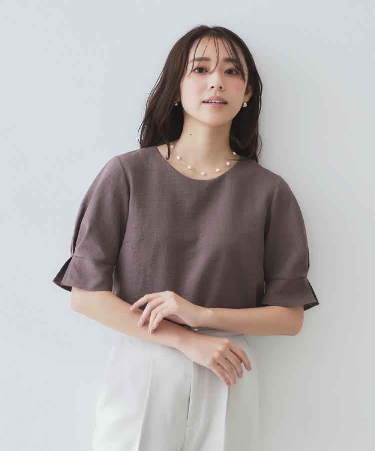 インデックス(index)の《8色展開/XS-LLサイズ》タックパフスリーブブラウス【洗濯機洗い可/吸水速乾/防シワ/抗ピル】71