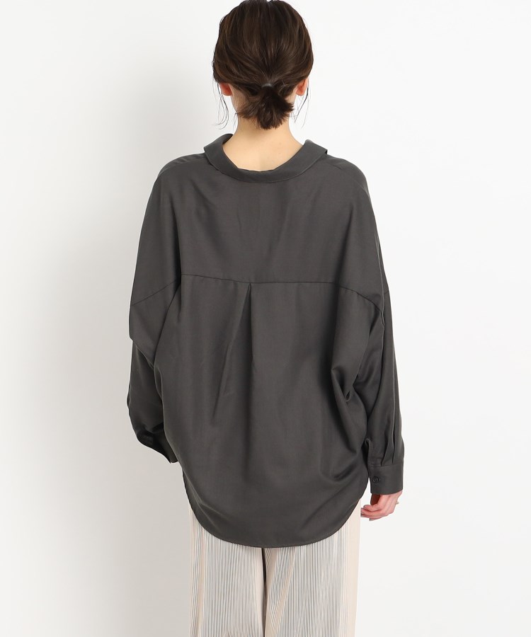 シューラルー(SHOO・LA・RUE)のドルマン衿付きシャツ3
