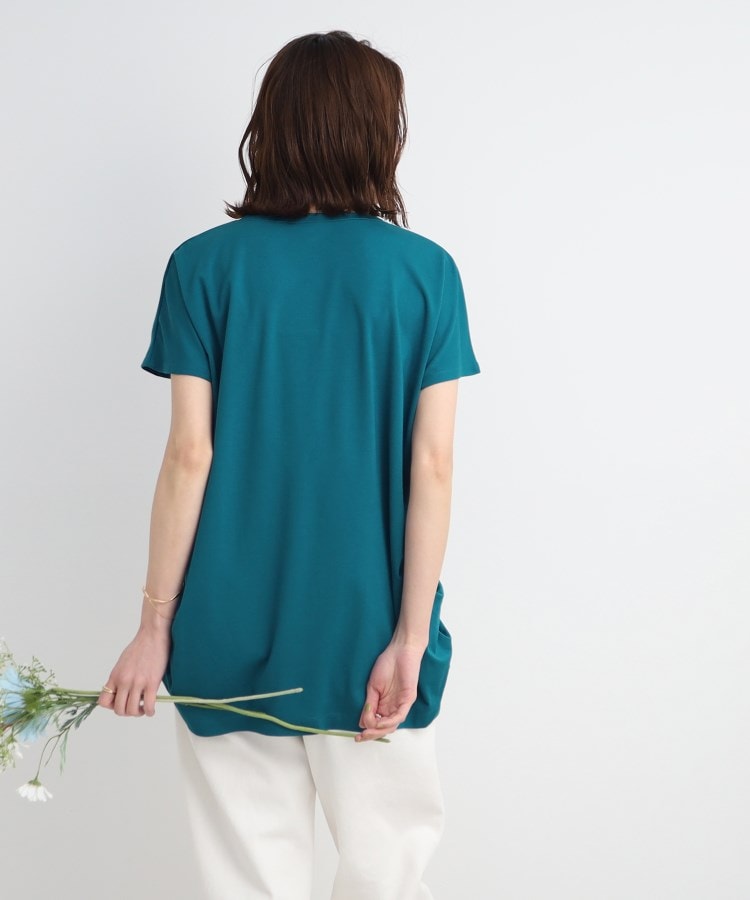 シューラルー(SHOO・LA・RUE)の【接触冷感】とろみ素材で体型カバー 裾タックTシャツ24