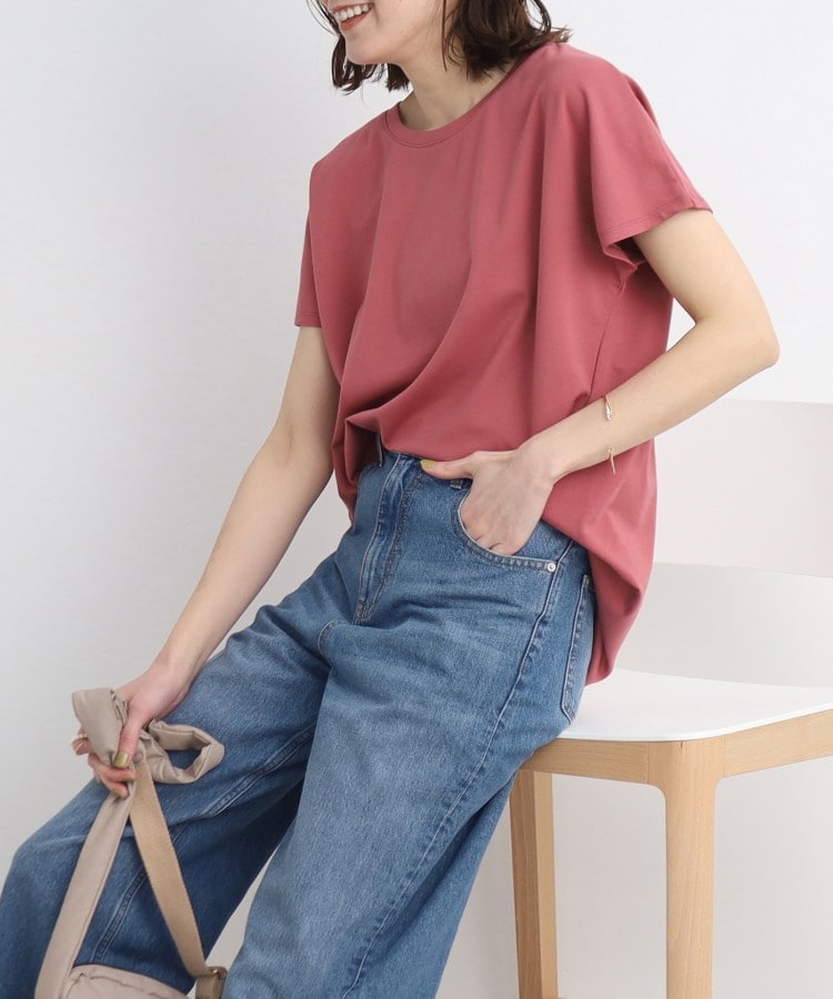 シューラルー(SHOO・LA・RUE)の【接触冷感】とろみ素材で体型カバー 裾タックTシャツ ピンク(072)