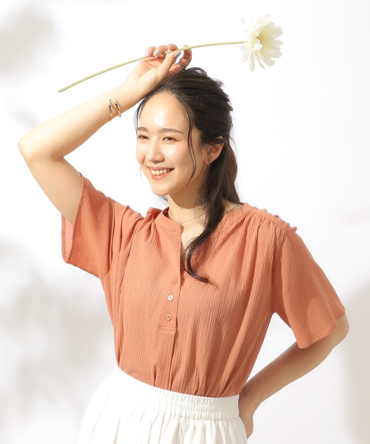 シューラルー(SHOO・LA・RUE)の【洗える】ふんわり さらさら コットンシフォン 半袖スキッパーブラウス12