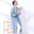 シューラルー(SHOO・LA・RUE)の【洗える/インド綿100％】ふわっと広がる お袖刺繍ワンピース ブルー(092)