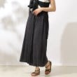 シューラルー(SHOO・LA・RUE)のコーデのアクセントに とろみ総柄ガウチョパンツ スミクロ(118)
