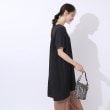 シューラルー(SHOO・LA・RUE)のシャドーストライプ使い Aラインチュニックワンピース2