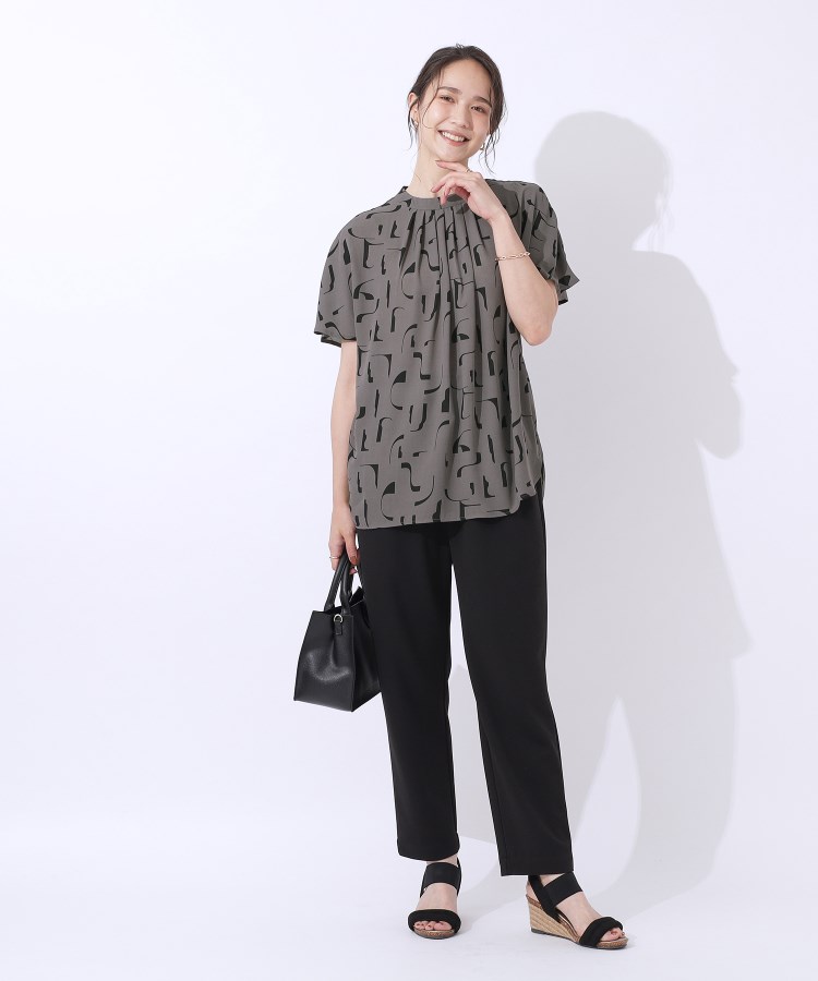 シューラルー(SHOO・LA・RUE)の【洗える】周りと差がつく プリントハイネックブラウス3