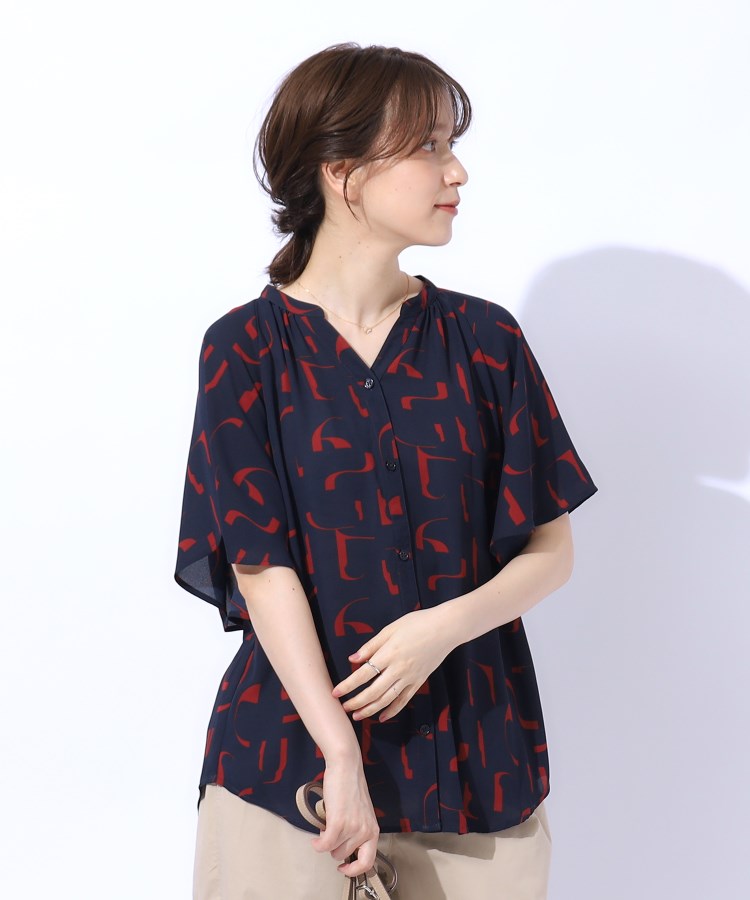 シューラルー(SHOO・LA・RUE)の【高レビュー/洗える】シンプルコーデに彩りを プリント前あきブラウス5