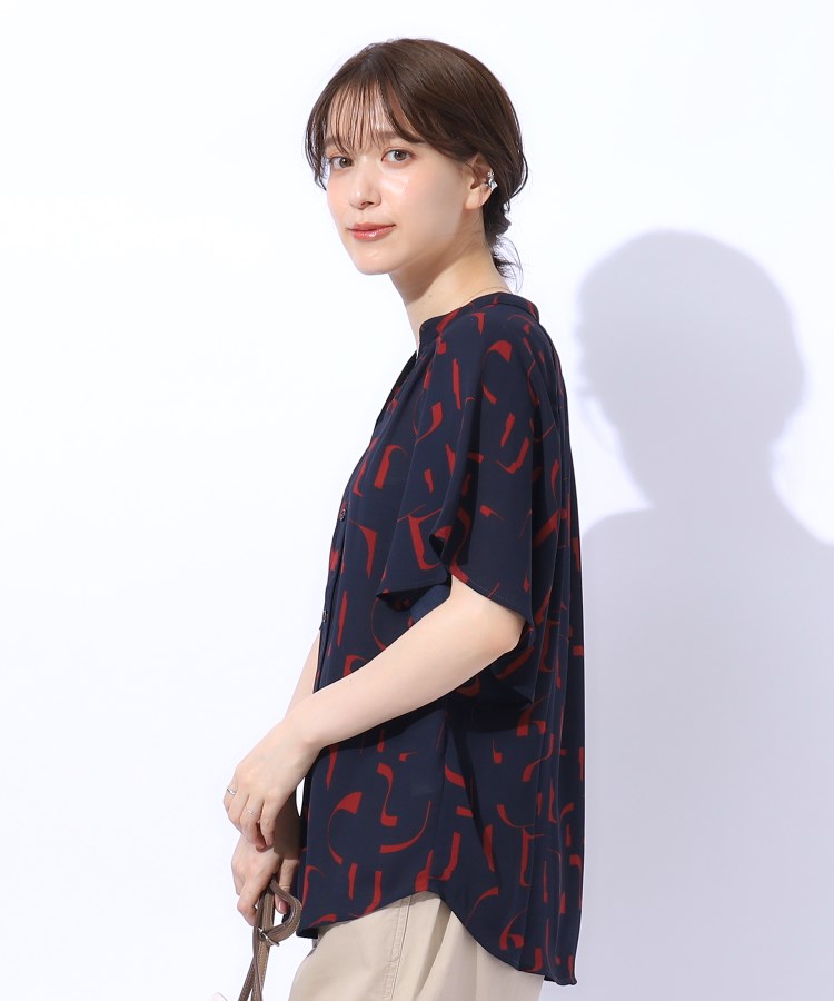 シューラルー(SHOO・LA・RUE)の【高レビュー/洗える】シンプルコーデに彩りを プリント前あきブラウス6