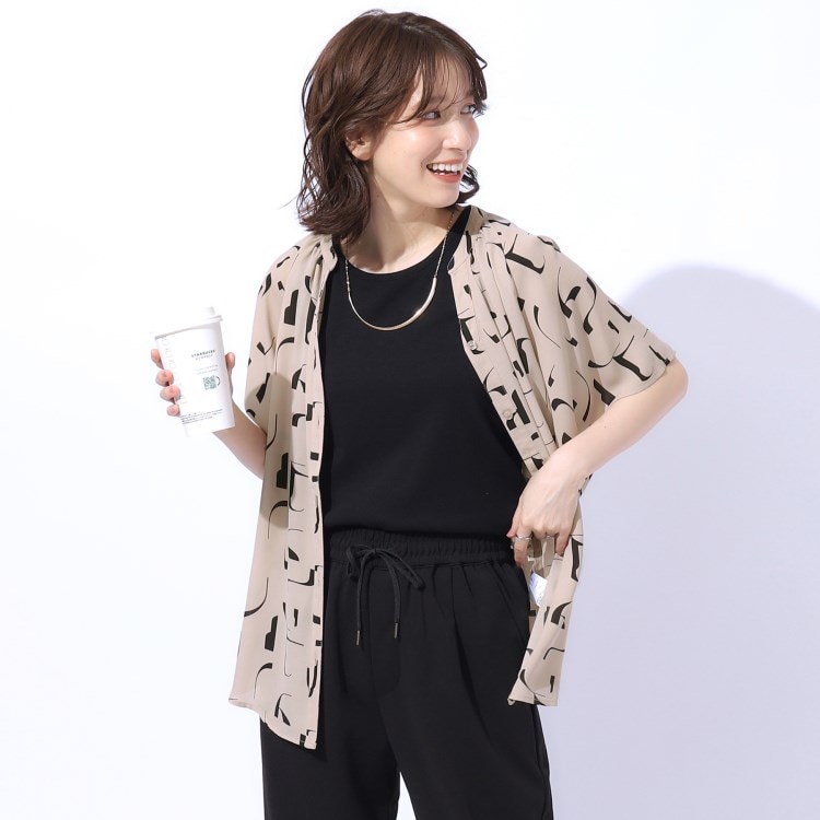 シューラルー(SHOO・LA・RUE)の【高レビュー/洗える】シンプルコーデに彩りを プリント前あきブラウス シャツ・ブラウス