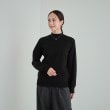 シューラルー(SHOO・LA・RUE)の【高レビュー/洗える】ちくちくしにくい なめらかハイネックニット5