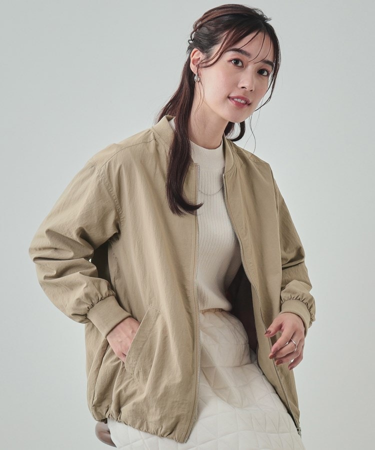 シューラルー(SHOO・LA・RUE)のさっと羽織ってこなれ見え 襟元リブドロストブルゾン ベージュ(052)
