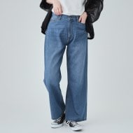 【カジュアルコーデでも大人上品♡】CHANEL デニムパンツ ☆23aw 大人気！上品なカジュアルコーデに☆【CHANEL】ジーンズ