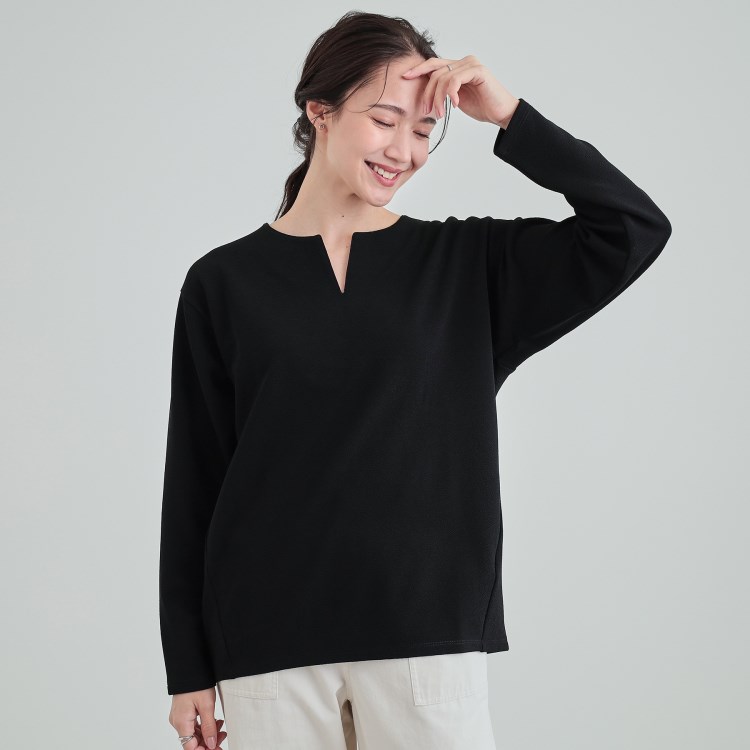 シューラルー(SHOO・LA・RUE)の【洗える/S-LL】洗濯後しわになりにくい 首元すっきりキーネックトップス カットソー