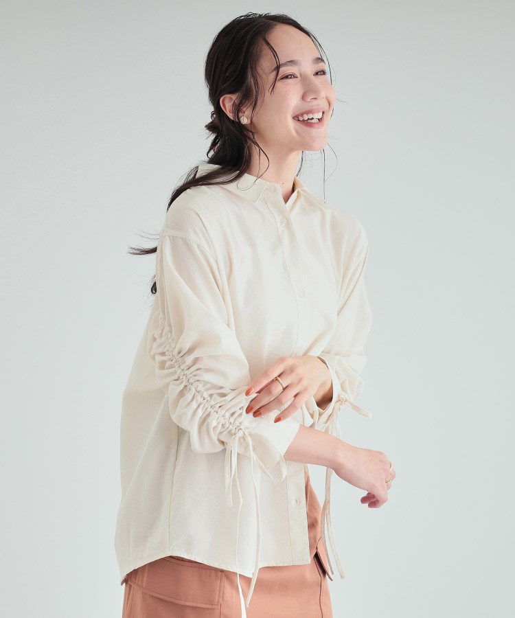 シューラルー(SHOO・LA・RUE)の【S-LL】1枚で主役になる バックシャーリングシャツ ライトベージュ(051)
