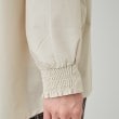 シューラルー(SHOO・LA・RUE)の【S-LL/洗える】大人可愛くきちんと感も ギャザークルーネックブラウス19