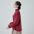 シューラルー(SHOO・LA・RUE)の【洗える】ドットボタンがアクセント 着こなし色々クルーネックカーディガン2