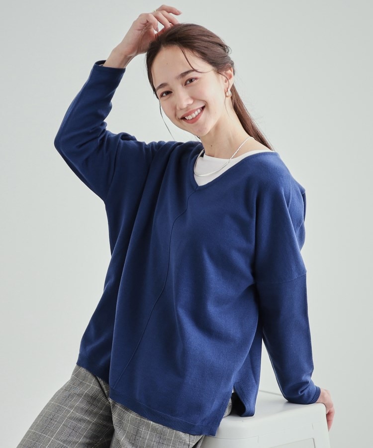 シューラルー(SHOO・LA・RUE)の【2点セット】着回しいろいろ Vネックドロップショルダーニット＋ロンTセット ブルー(093)