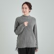 シューラルー(SHOO・LA・RUE)の【洗える/静電気軽減】ちくちくしにくい レースアップ畦編みニット9