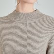 シューラルー(SHOO・LA・RUE)の【洗える/静電気軽減】ちくちくしにくい レースアップ畦編みニット16