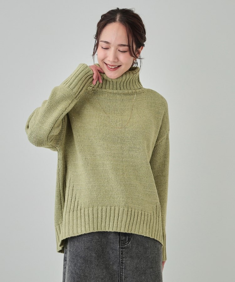 シューラルー(SHOO・LA・RUE)のミックス感が大人かわいい タートルネックニット1