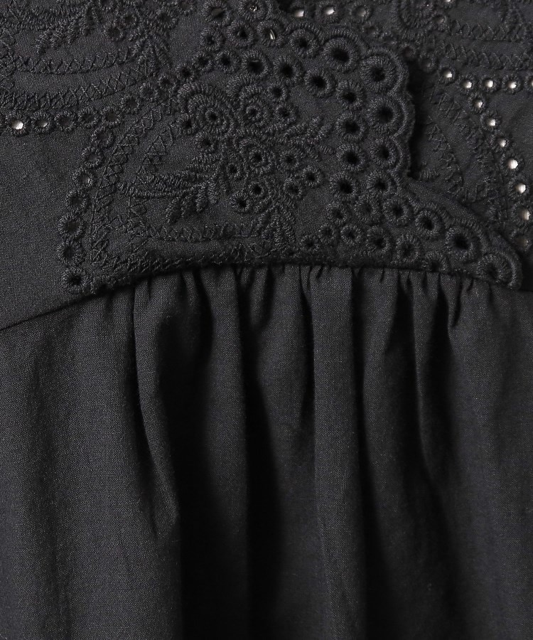 シューラルー(SHOO・LA・RUE)の【体型カバー/コットン100%】5分袖 スカラップレース刺繍ブラウス18