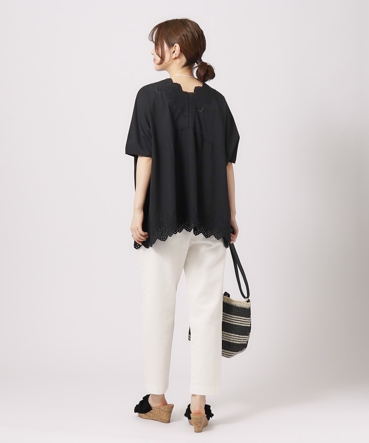 体型カバー/コットン100%】5分袖 スカラップレース刺繍ブラウス 体型カバー/コットン100%】5分袖 スカラップレース刺繍ブラウス