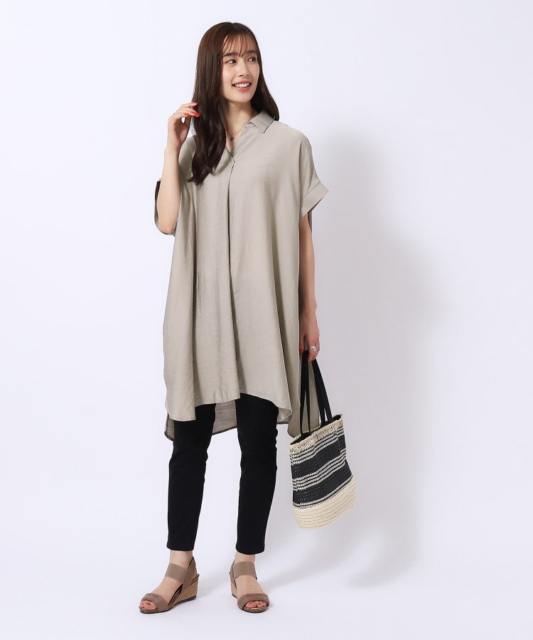シューラルー(SHOO・LA・RUE)の【洗える/体型カバー】スキッパーシャツチュニック19