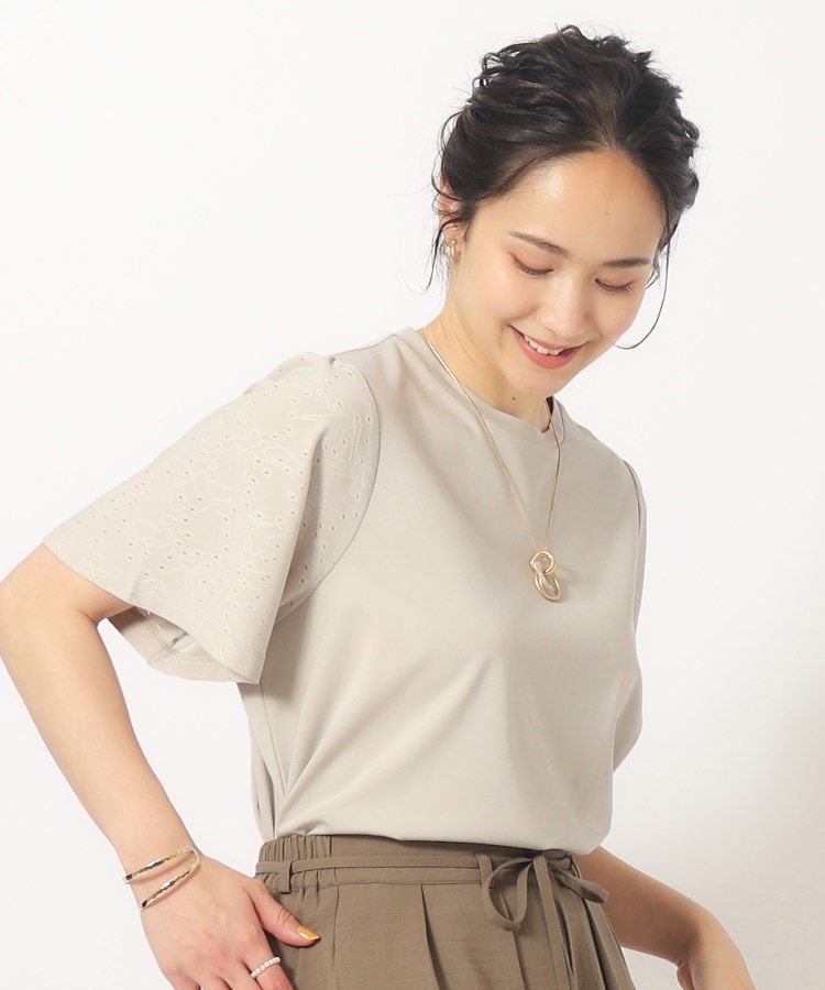 シューラルー(SHOO・LA・RUE)の【洗える】お袖レースTシャツ ライトグレー(011)